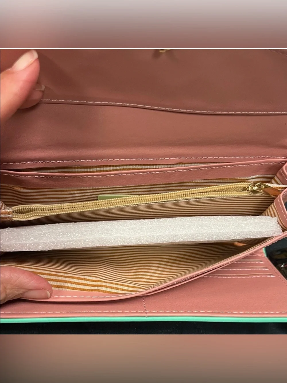 Love's Envelope Clutch Wallet in mint/beige - Picture 4 of 4